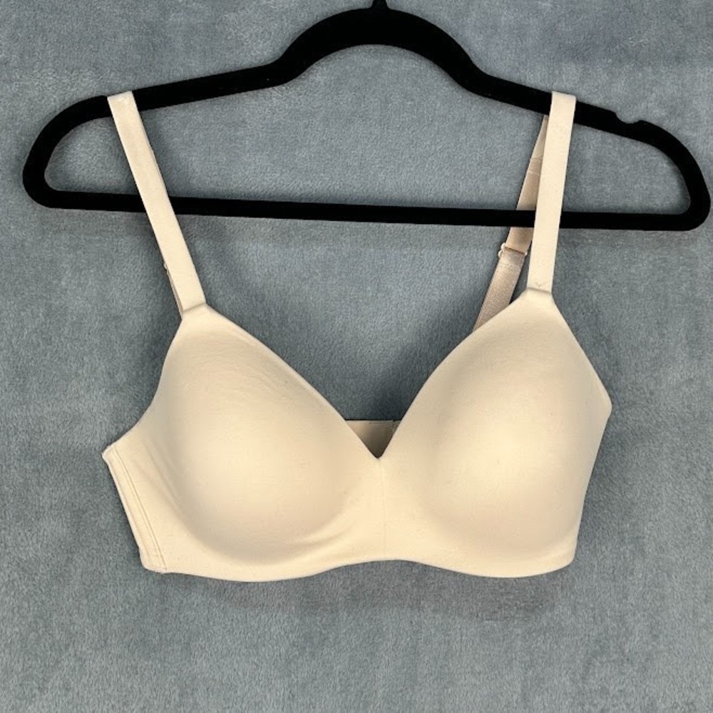 Wacoal How Perfect Soft Cup Bra 34D Beige Wireless Adjustable Straps 852189